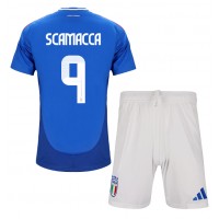 Italia Gianluca Scamacca #9 Hjemmedraktsett Barn EM 2024 Kortermet (+ Korte bukser)